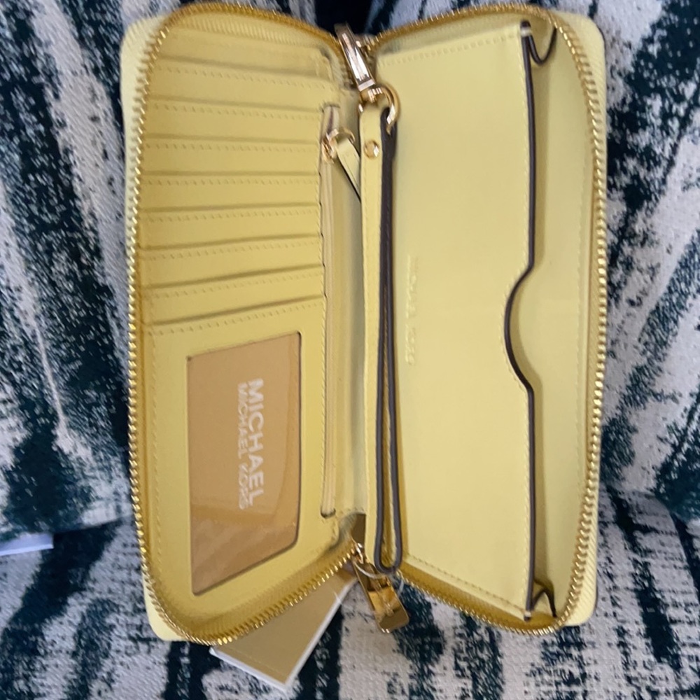 Michael Kors Jet Set Travel Lg Flat Multifunctional Phone Case-Wristlet-Wallet - Picture 10 of 16